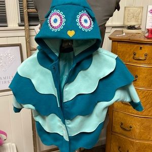 Cat & Jack Size 4T Owl jacket mainly light and dark teal with hood as owl head